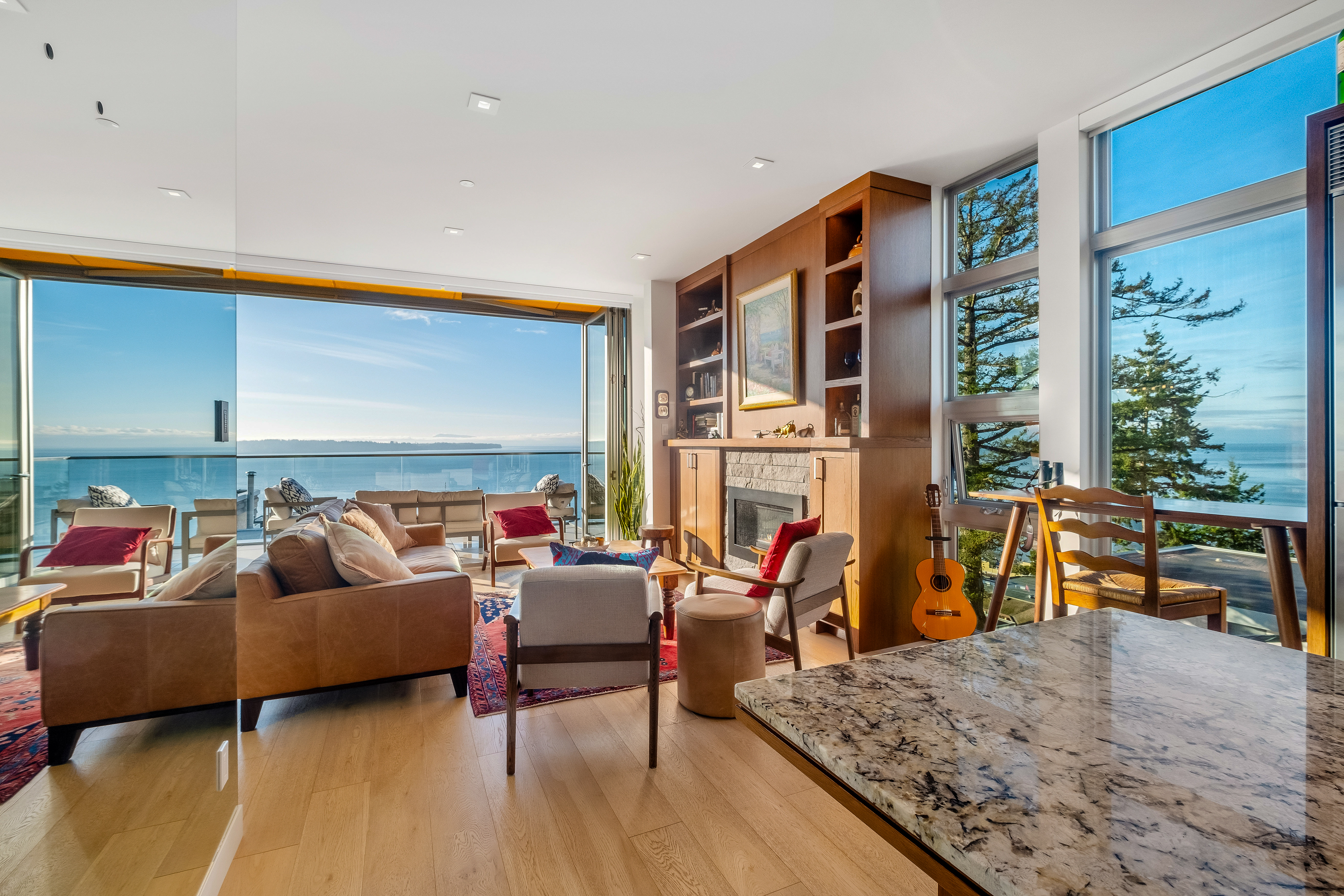 15046 Buena Vista Avenue